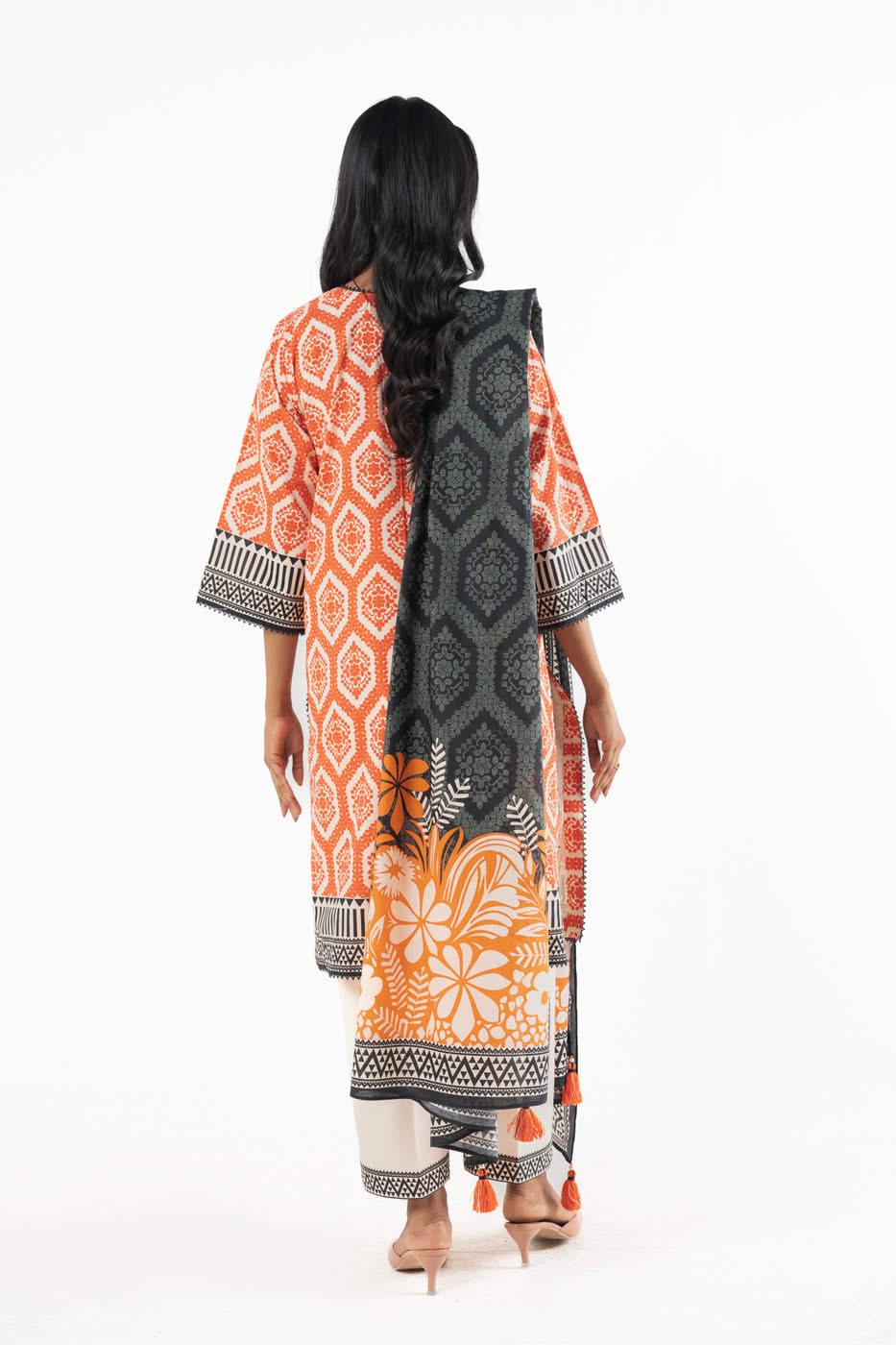 3 Pc Printed Lawn Suit With Printed Lawn Dupatta