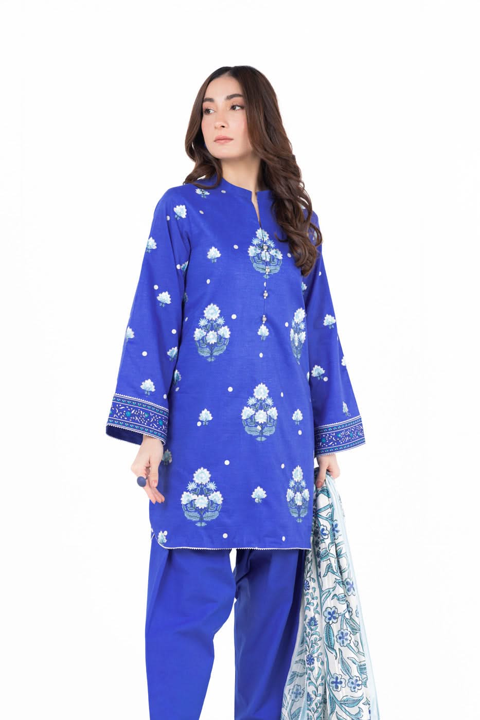 3 Piece  Embroidered Printed Lawn Suit With Printed Zari Chiffon Dupatta